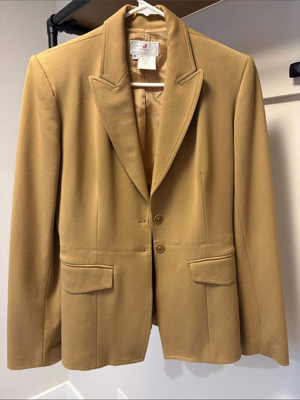 Vertigo Paris Camel-Tan Tailored Two-Button Blazer